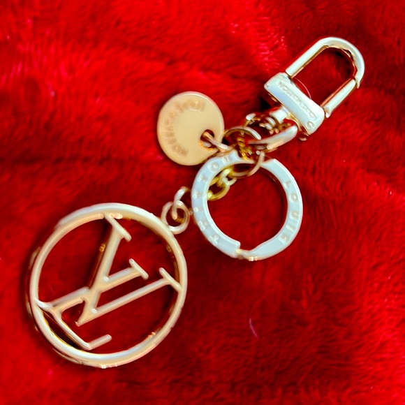 NEW LV Charm Keychain GOLD keychain w/out tag, - Picture 2 of 7